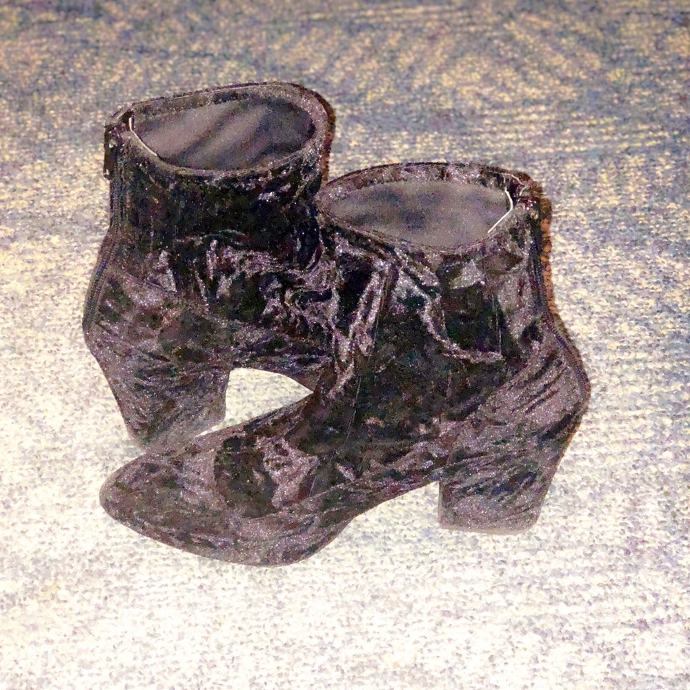 Velvet booties